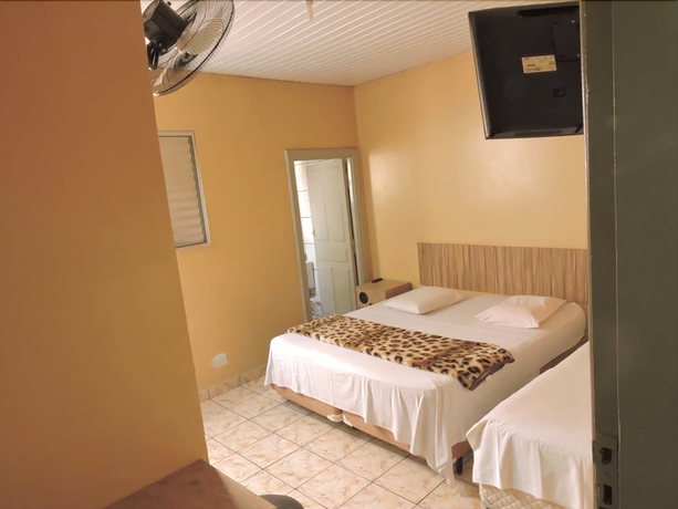 Imagen de la habitación del Hotel Dona L&uacute;. Foto 11
