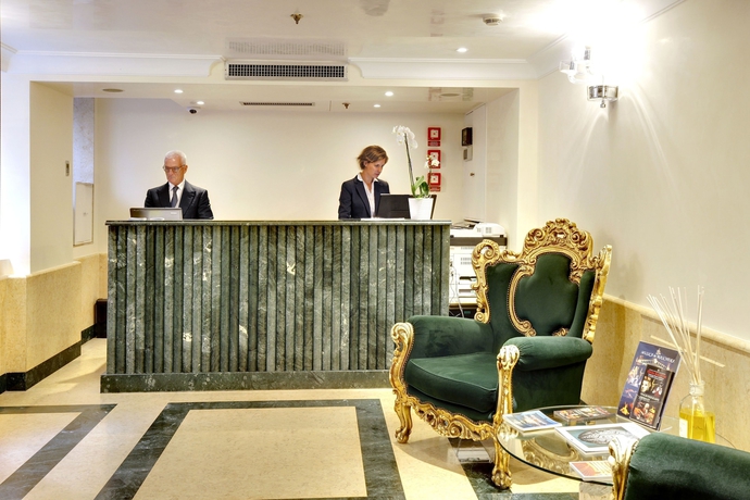 Imagen de los interiores del Hotel Dona Palace. Foto 19