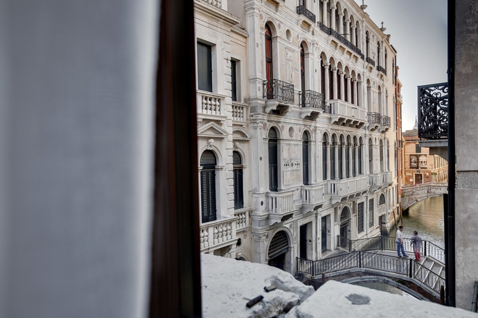 Imagen de la habitación del Hotel Dona Palace. Foto 14