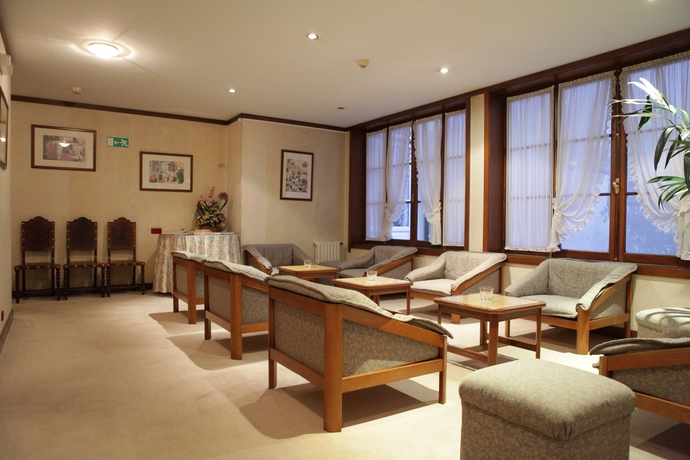 Imagen de los interiores del Hotel Dona Sofia. Foto 9