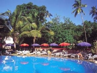 Imagen de la piscina del Hotel Dona Terezinha. Foto 1