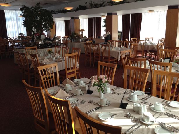 Imagen de los interiores del Hotel Donald Gordon and Conference Centre. Foto 15