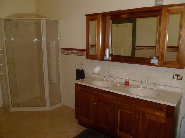 Imagen de la habitación del Hotel Donalea Bed and Breakfast. Foto 17