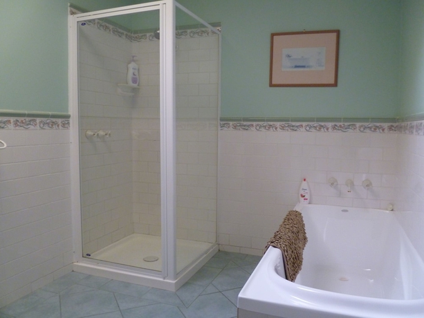 Imagen de la habitación del Hotel Donalea Bed and Breakfast. Foto 18