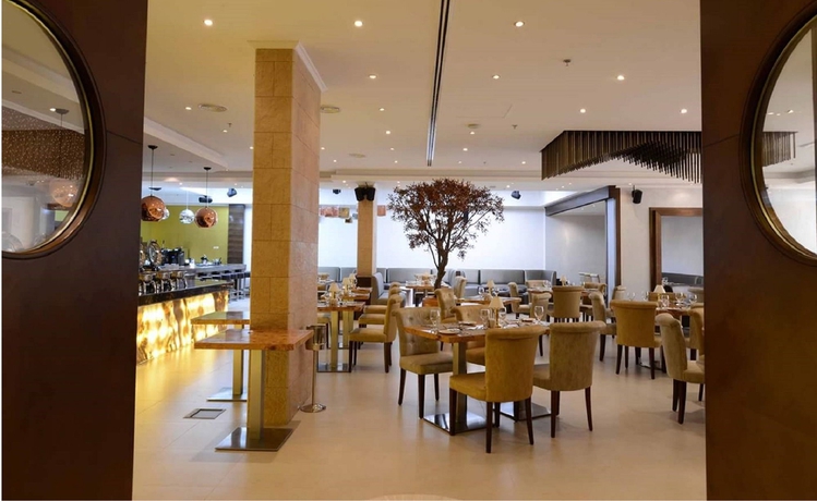 Imagen del bar/restaurante del Hotel Donatello, Al Barsha. Foto 2