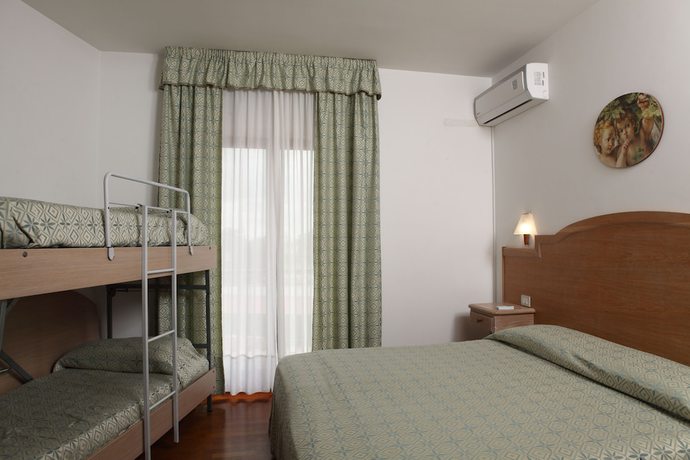 Imagen de la habitación del Hotel Donatello, Alberobello. Foto 7