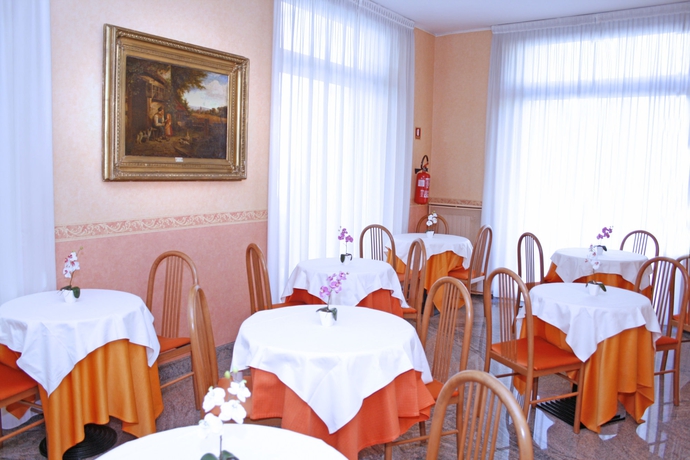 Imagen del bar/restaurante del Hotel Donatello, Bolonia. Foto 3