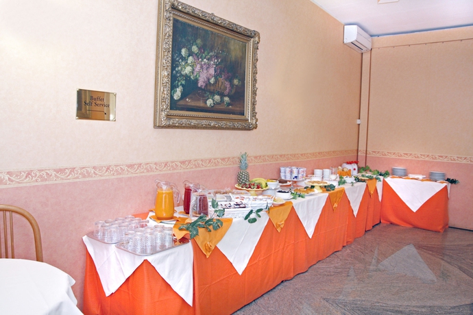 Imagen del bar/restaurante del Hotel Donatello, Bolonia. Foto 9