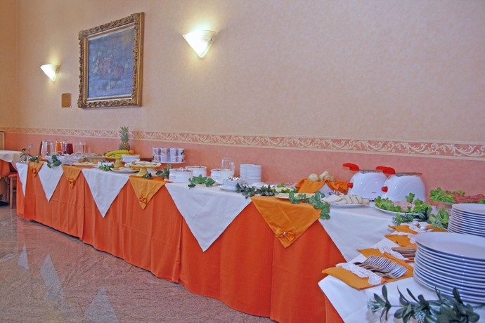 Imagen del bar/restaurante del Hotel Donatello, Bolonia. Foto 10