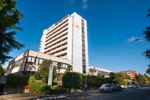 Imagen de la habitación del Hotel Donatello Imola. Foto 2