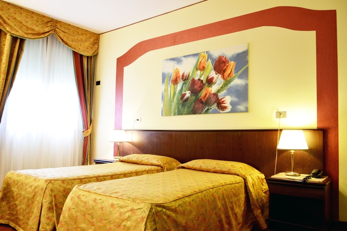 Imagen de la habitación del Hotel Donatello, Padua. Foto 9