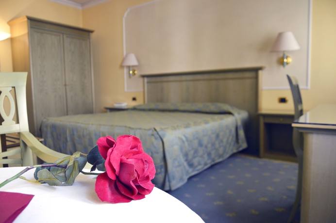 Imagen de la habitación del Hotel Donatello, Padua. Foto 10