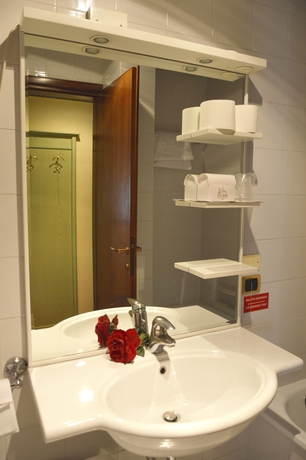 Imagen de la habitación del Hotel Donatello, Padua. Foto 17