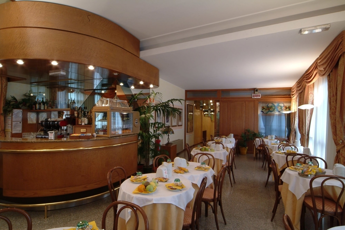 Imagen del bar/restaurante del Hotel Donatello, Padua. Foto 4