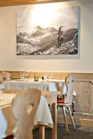 Imagen del bar/restaurante del Hotel Donatz. Foto 3