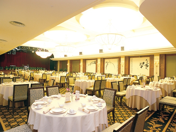 Imagen del bar/restaurante del Hotel Dong Fang. Foto 4