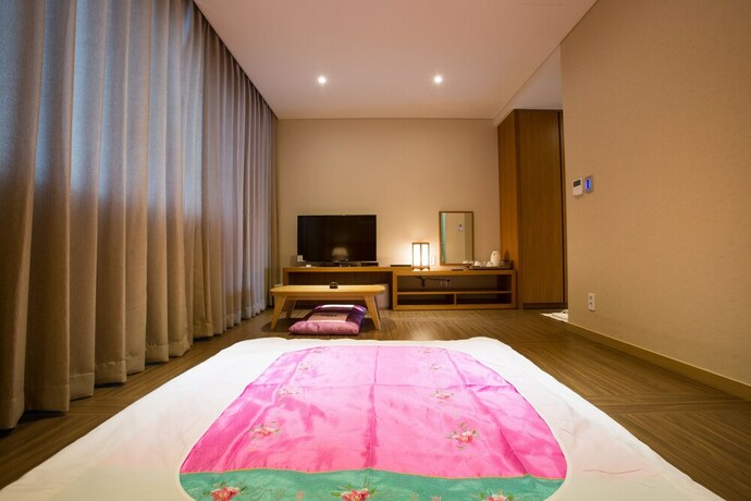 Imagen de la habitación del Hotel Dong Gyeong. Foto 31