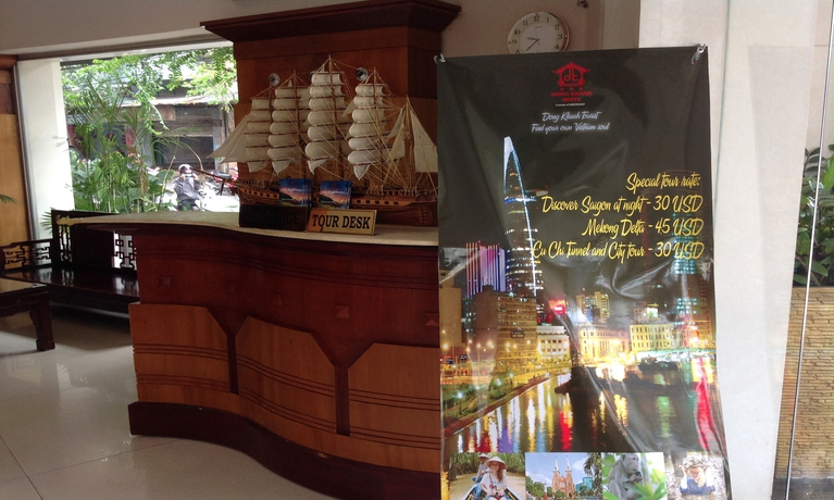 Imagen de los interiores del Hotel Dong Khanh. Foto 13