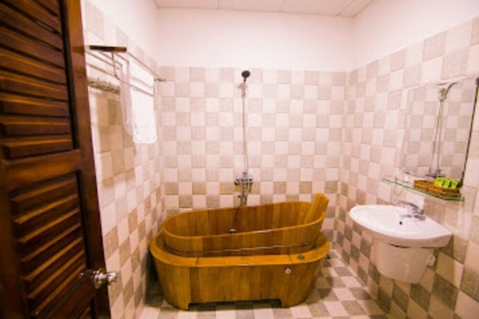 Imagen de la habitación del Hotel Dong Phuong. Foto 36