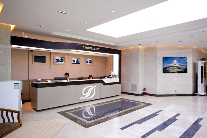 Imagen de los interiores del Hotel Dong Seoul. Foto 14