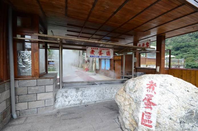 Imagen de la piscina del Hotel Dong Tair Spa. Foto 20