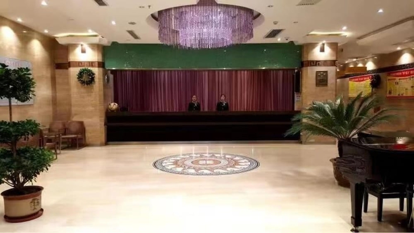 Imagen de los interiores del Hotel Dongfang. Foto 17