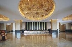 Imagen de los interiores del Hotel Dongguan Yuelai Garden. Foto 5