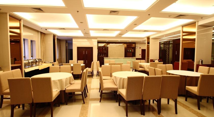 Imagen del bar/restaurante del Hotel Donghua University Hotel. Foto 2