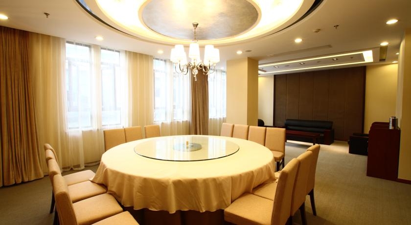 Imagen de los interiores del Hotel Donghua University Hotel. Foto 5