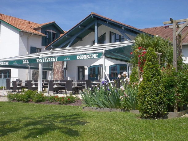 Imagen de los exteriores del Hotel Donibane. Foto 9