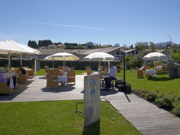 Imagen de los exteriores del Hotel Donibane. Foto 10