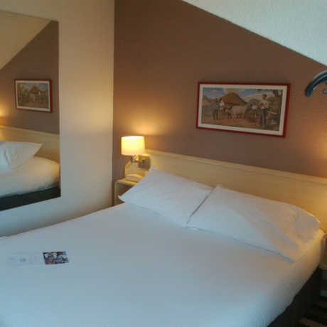 Imagen de la habitación del Hotel Donibane. Foto 6