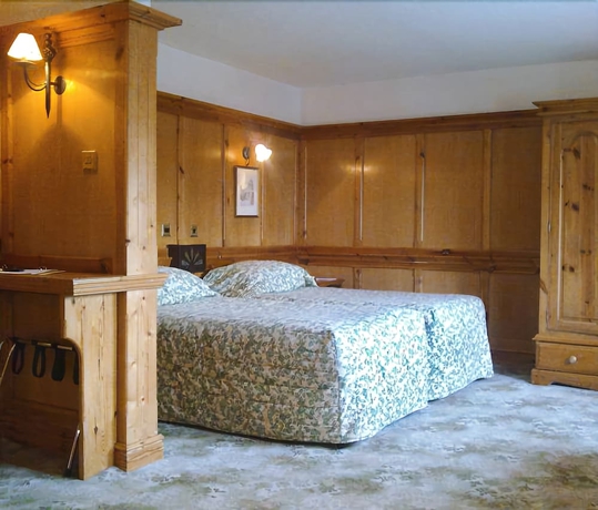 Imagen de la habitación del Hotel Donington Manor. Foto 7