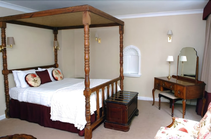 Imagen de la habitación del Hotel Donington Manor. Foto 13