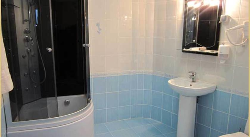 Imagen de la habitación del Hotel Donjon Hotel. Foto 5