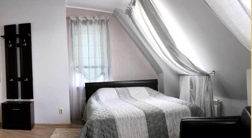 Imagen de la habitación del Hotel Donjon Hotel. Foto 9