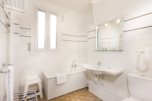 Imagen de la habitación del Hotel Donjon Vincennes. Foto 3