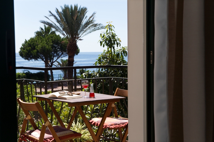 Imagen de la habitación del Hotel Donna Rosa. Foto 9