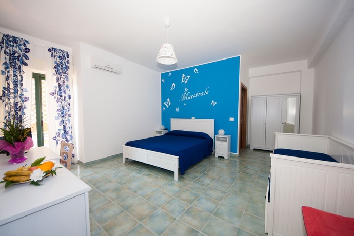 Imagen de la habitación del Hotel Donna Rosa. Foto 12