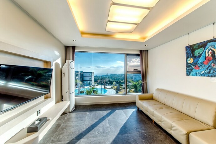 Imagen de la habitación del Hotel Donnaekohill Resort. Foto 20