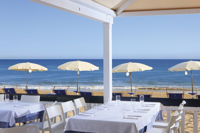 Imagen del bar/restaurante del Hotel Donnafugata Golf Resort & Spa. Foto 4