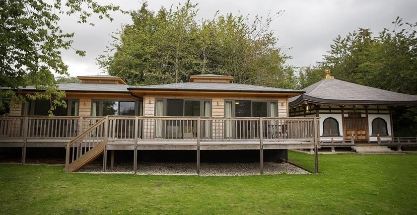 Imagen de los exteriores del Hotel Donnington Grove Country Club. Foto 9