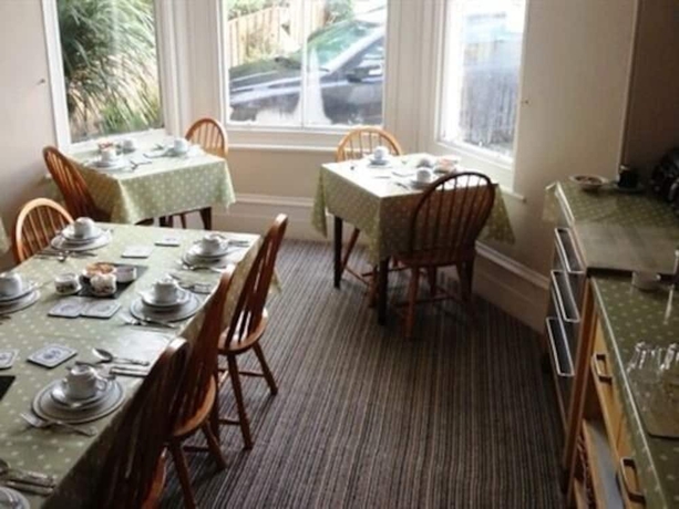 Imagen del bar/restaurante del Hotel Donnington Guest House. Foto 2