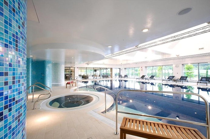 Imagen de la piscina del Hotel Donnington Valley and Spa. Foto 14