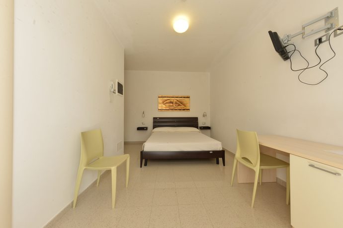 Imagen de la habitación del Hotel Donnosanto. Foto 10