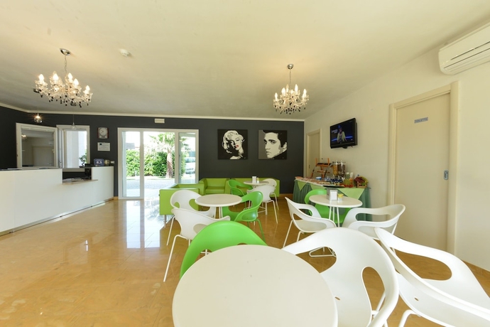 Imagen de los interiores del Hotel Donnosanto Residence. Foto 17