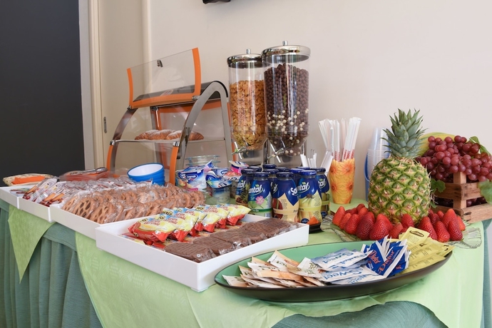 Imagen del bar/restaurante del Hotel Donnosanto Residence. Foto 8