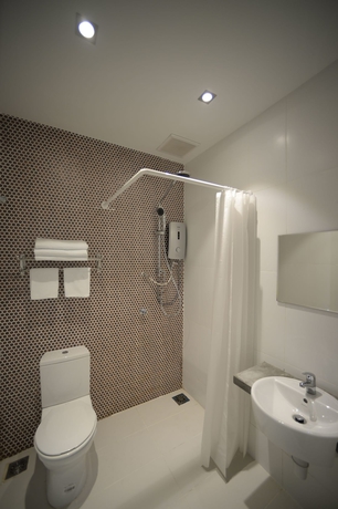 Imagen de la habitación del Hotel Don's Den. Foto 4