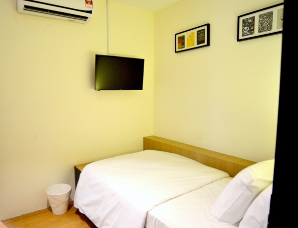 Imagen de la habitación del Hotel Don's Den. Foto 5