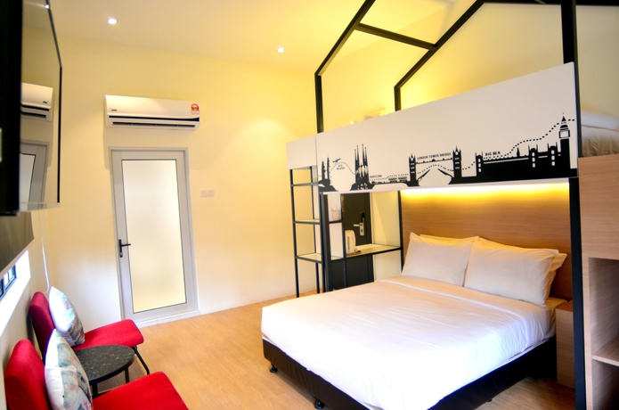 Imagen de la habitación del Hotel Don's Den. Foto 12